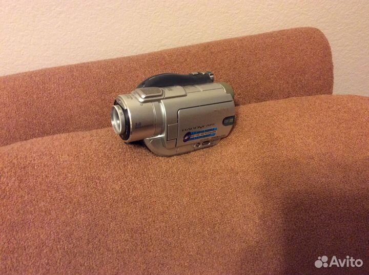 Видеокамера Sony DCR-DVD405E