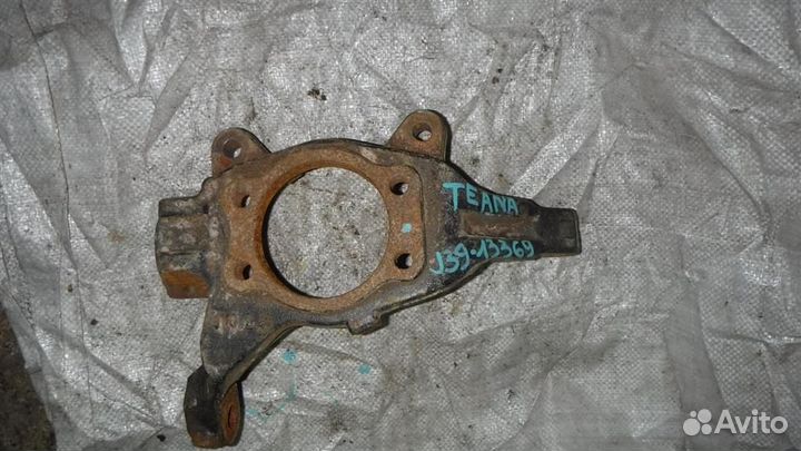 Кулак поворотный передний левый Nissan Teana (J31