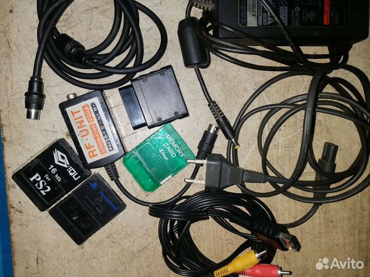 Комплектующие к игровым приставам