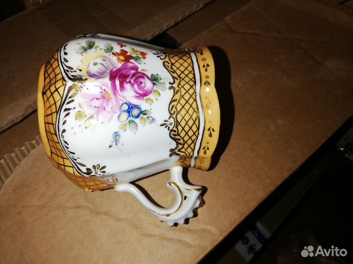 Чашка старинная из Европы