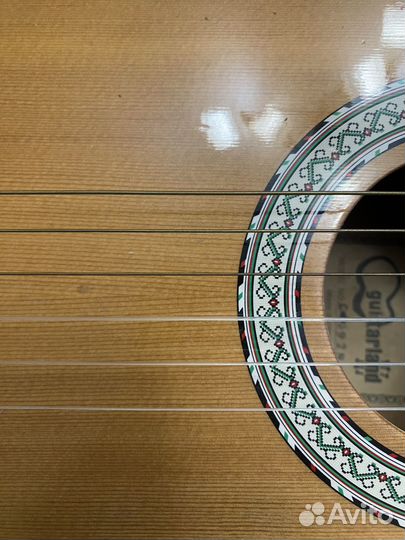 Акустическая гитара