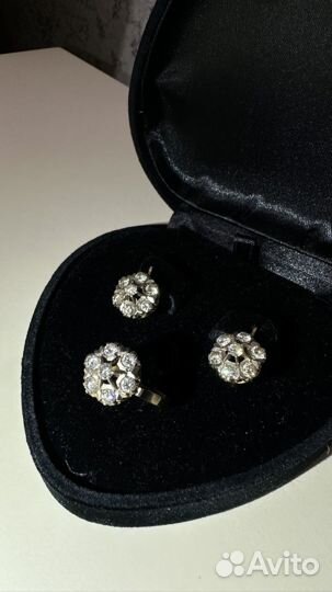Золотые серьги с бриллиантами 750 пробы