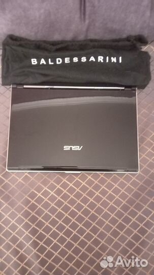 Нетбук asus U1F