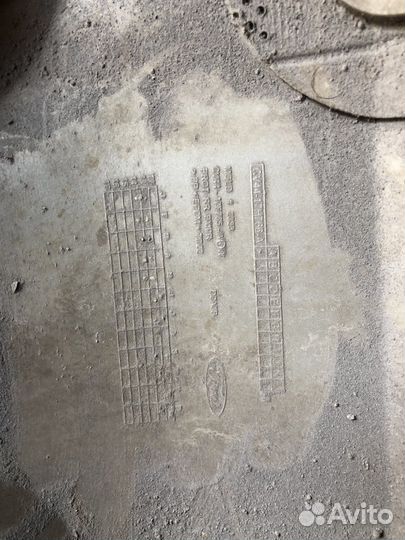 Наклдака заднего бампера Ford Kuga