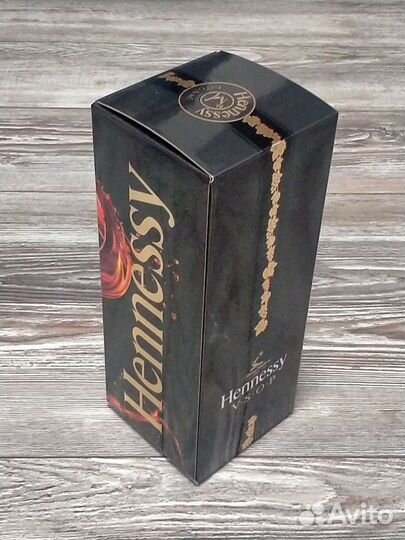 Пустая коробка Hennessy vsop