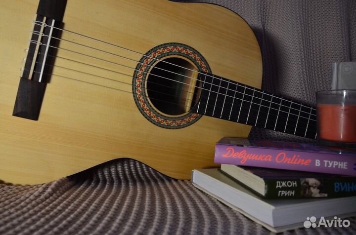 Продам гитару