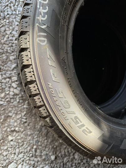 Pirelli Ice Zero 215/65 R17