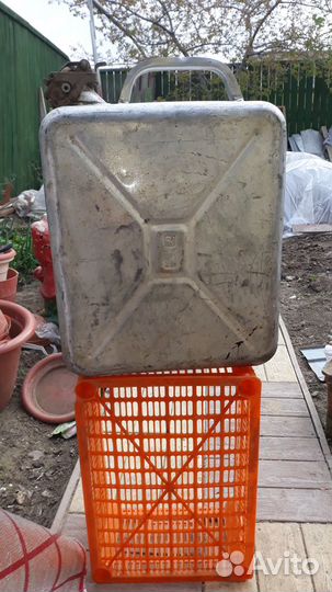 Канистры металлические