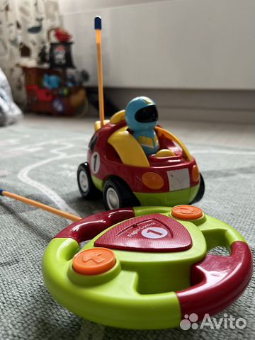 Радиоуправляемая машинка