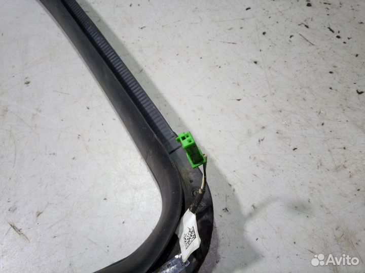 Уплотнитель стекла Mercedes X164 Gl Class