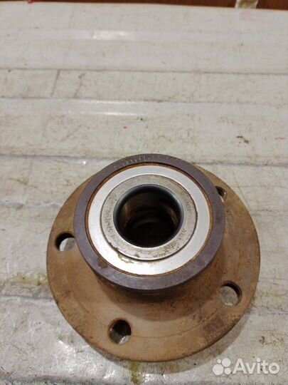 Ступица задняя Volkswagen Passat B8 CZD 1.4 2018