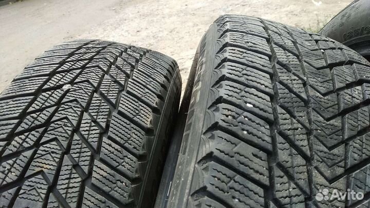 Roadstone Winguard Ice Plus 185/60 R15