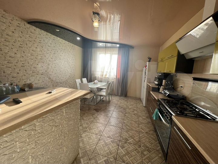 Дом 200 м² на участке 15 сот.