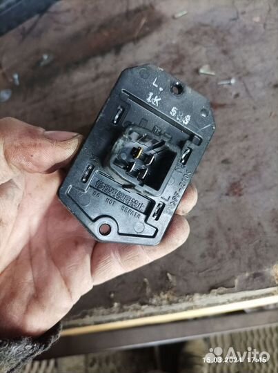 Резистор печки Dodge Caliber