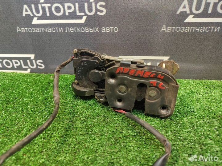 Замок двери задний левый Mazda Premacy 2.0 FS 2002