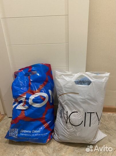 Отдам женские вещи