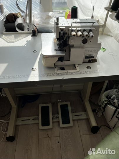 Оверлок промышленный Typical GN794