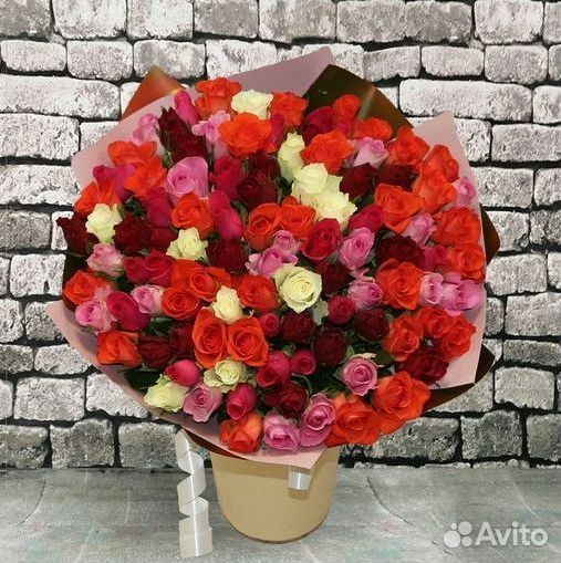 25 роз цветы девушке на 8 марта