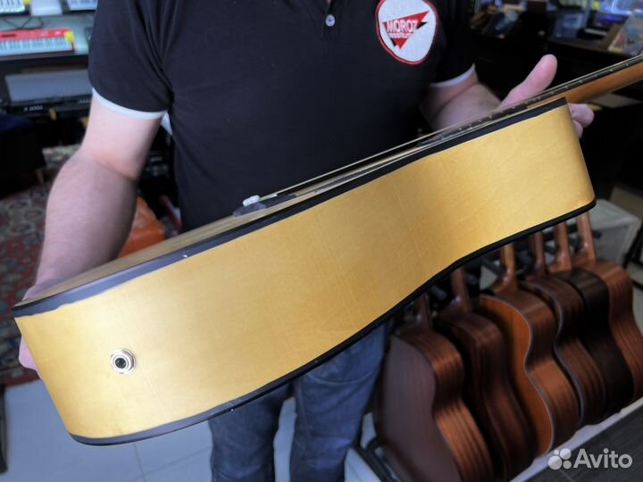 Электроакустическая гитара