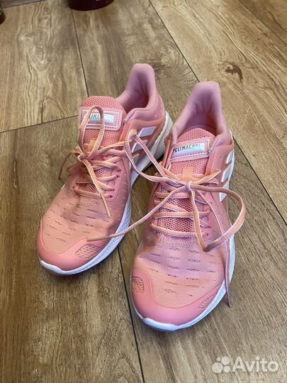 Кроссовки adidas спортивные 38р