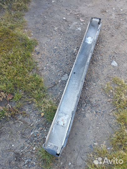 Задний бампер с усилителем vоlvo 760 вольво 760