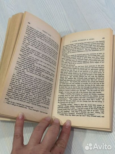 Ярмарка тщеславия в оригинале