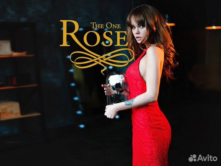 Роза в колбе Deluxe Белая