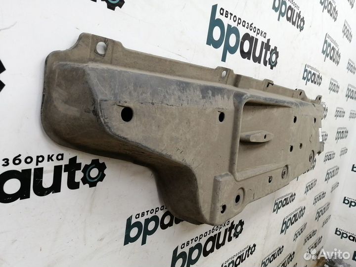 Защита днища правая 58165-48050 Lexus RX