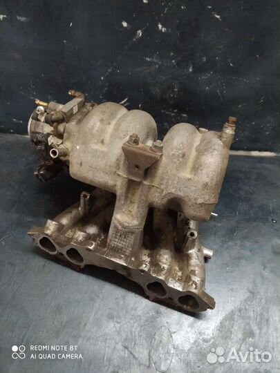 Впускной коллектор 