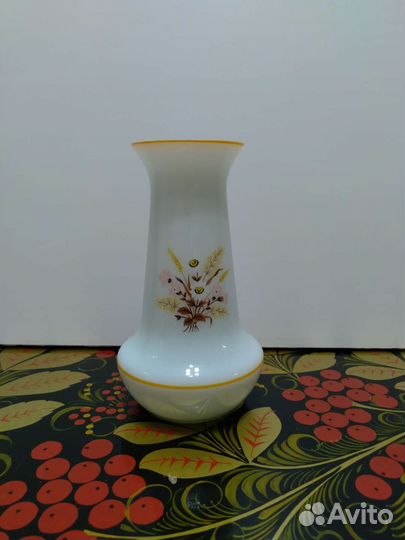 Ваза для цветов СССР из цветного стекла