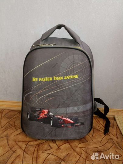 Школьный рюкзак