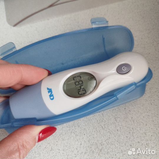 Инфракрасный электронный термометр