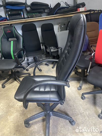 Компьютерное кресло