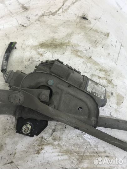 Моторчик стеклоочистителя передний Volkswagen Pass