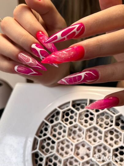 Наращивание ногтей