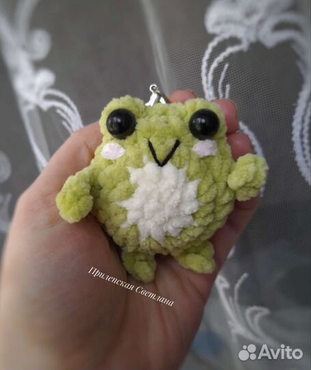Брелок Лягушка. Вязаные игрушки