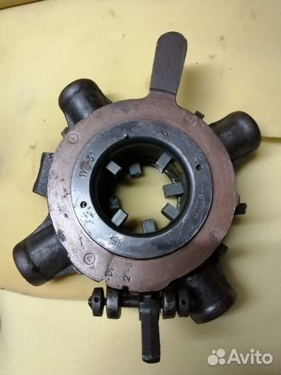 Клупп для нарезки резьбы