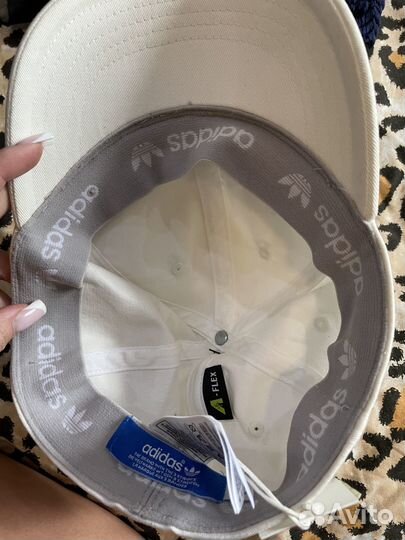 Adidas originals кепка