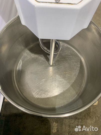 Тестомес спиральный