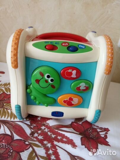 Развивающий музыкальный куб фирмы Chicco