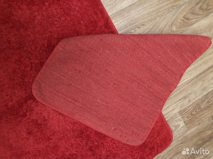 Коврик для ванной и туалета