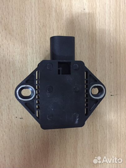 Датчик ускорения Audi A8 D3