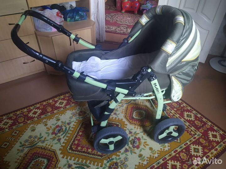 Прогулочная коляска 3 в 1
