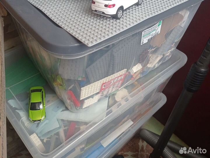 Коробка лего