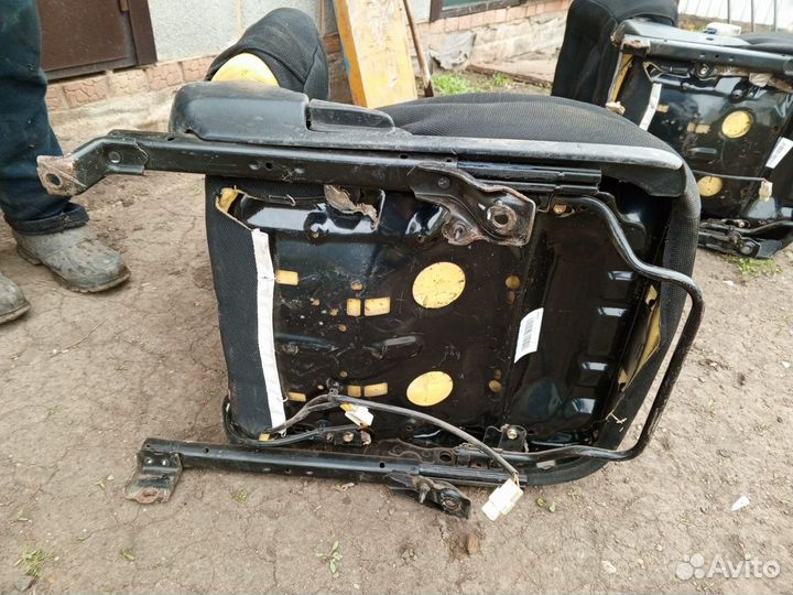 Сидения передние на Gelli MK 1.5