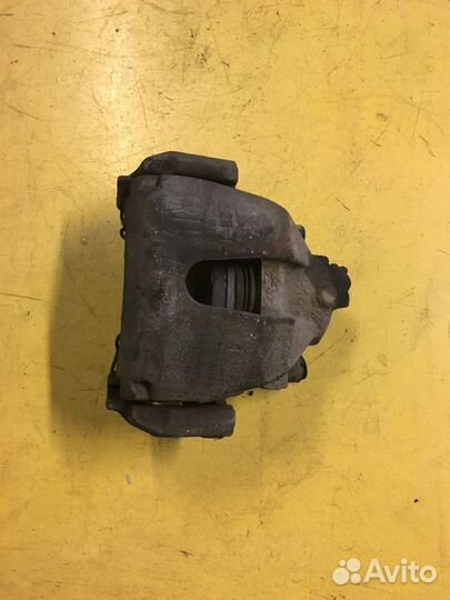 Суппорт передний правый Форд Фокус Ford Focus 2