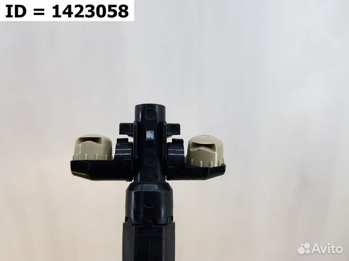 Форсунка омывателя фары левой Toyota Camry