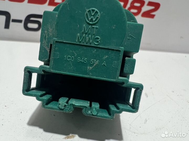 Датчик педали тормоза (лягушка) Vw Transporter T5