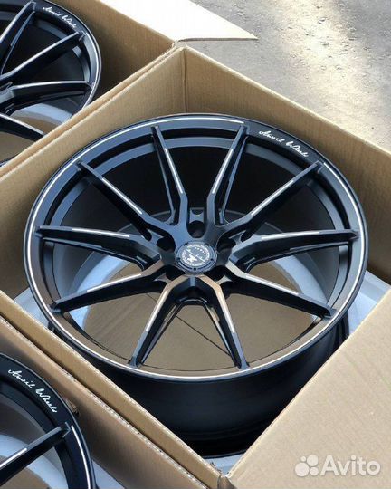 Кованые диски Anvil Wheels R21 на Porsche Macan