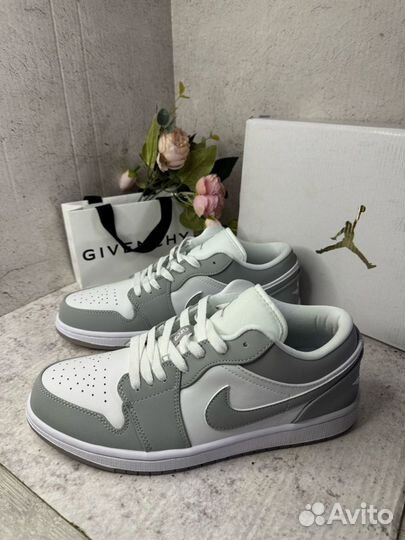 Nike Air Jordan 1 low wolf grey